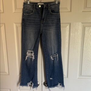 Distressed Ankle Jeans in Dark Blue